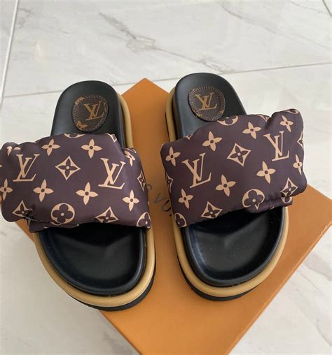 claquette supreme louis vuitton prix|Louis Vuitton supreme.